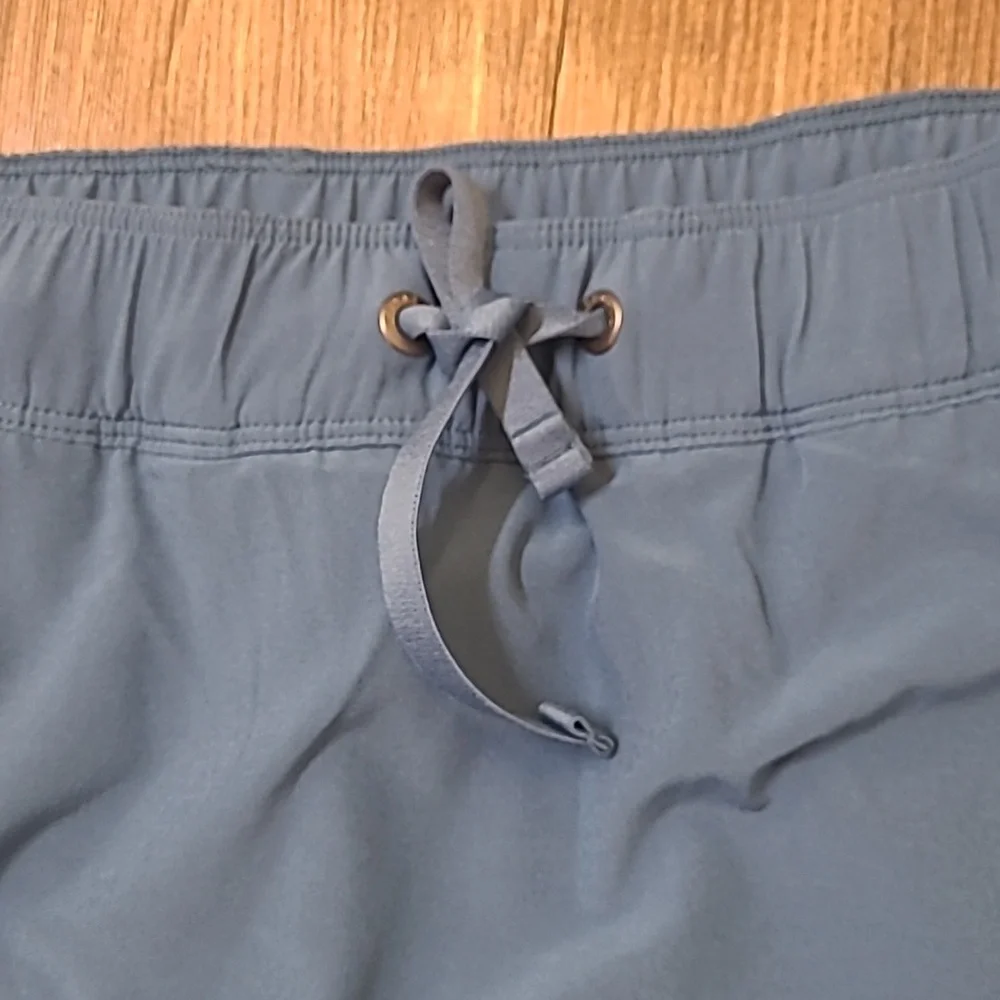 Patagonia Blue Midi Skirt for women zise S used good condition.‎